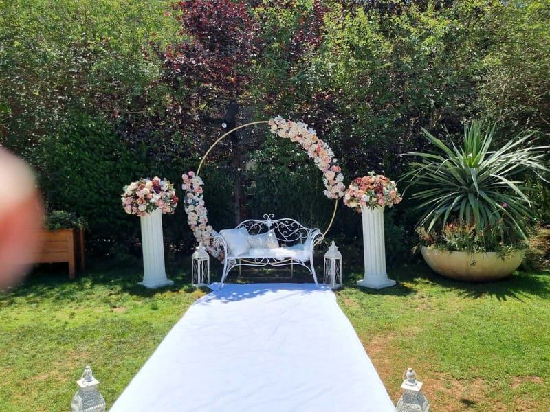 כסא כלה דגם חישוק 1400-1900 ש"ח 