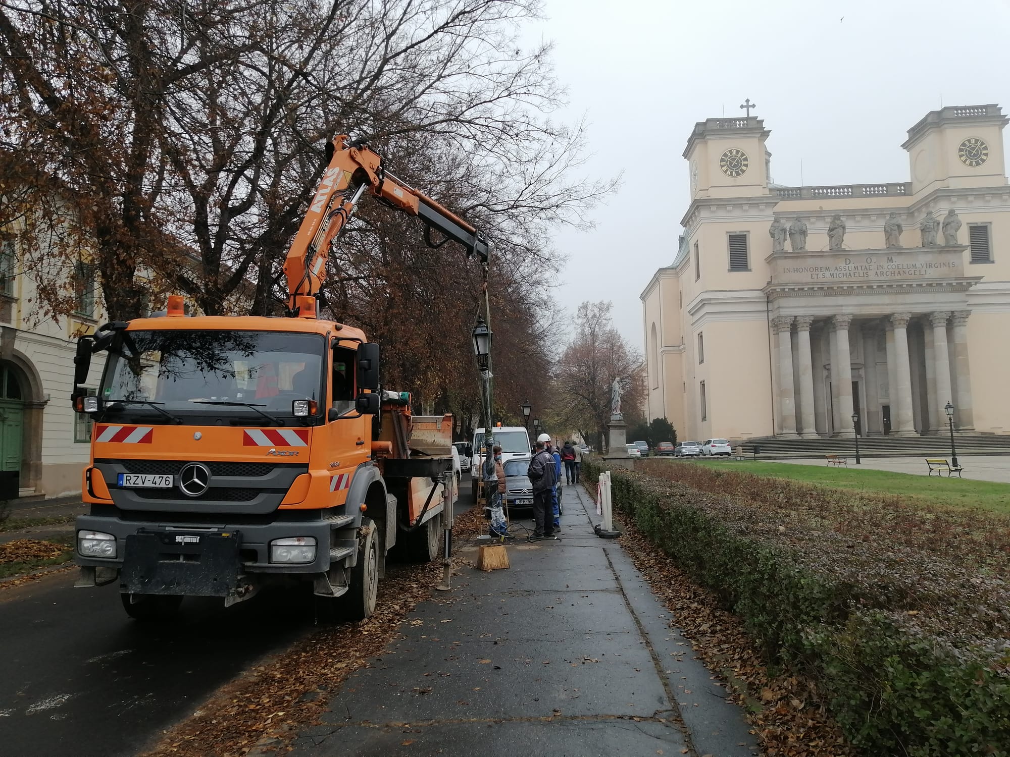 Daruzási - Vác, Konstantin tér - Kabdeláber beemelés