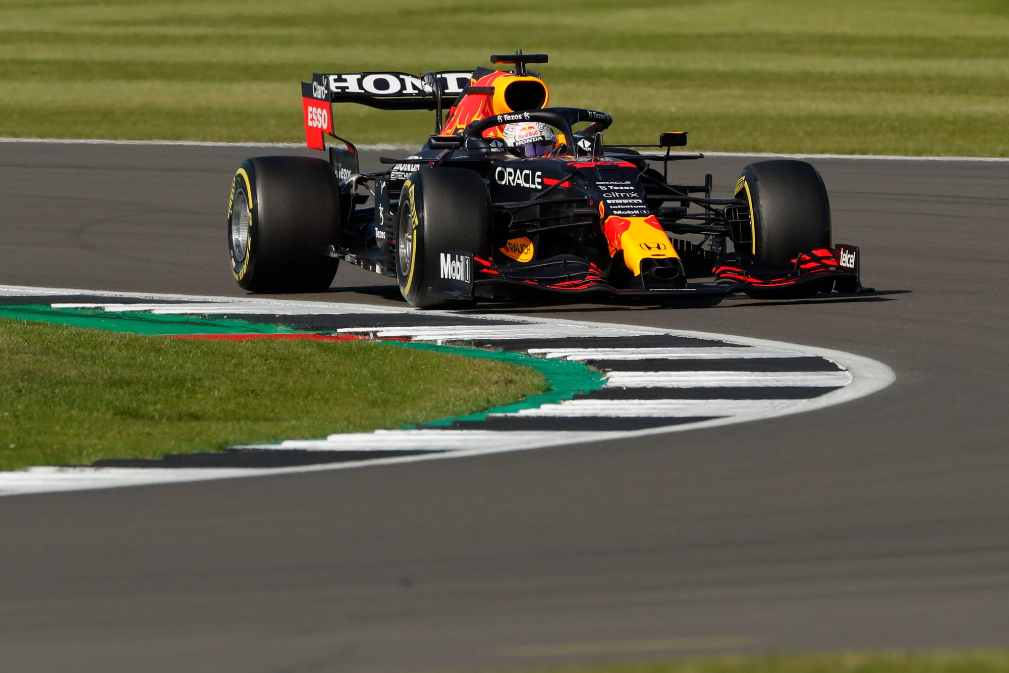 Verstappen Claims Pole Position For British GP