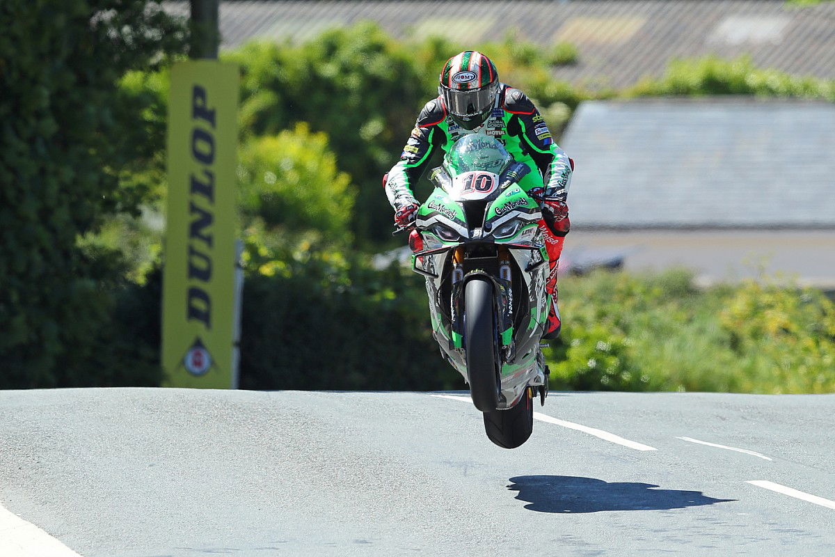 Hickman Wins Senior TT For Fourth Isle Of Man Win In 2022