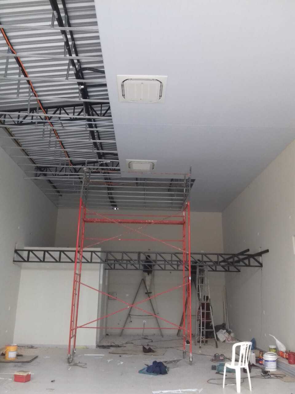 Proceso de Instalación de equipos de AA Tipo Split- Modelo Cassette