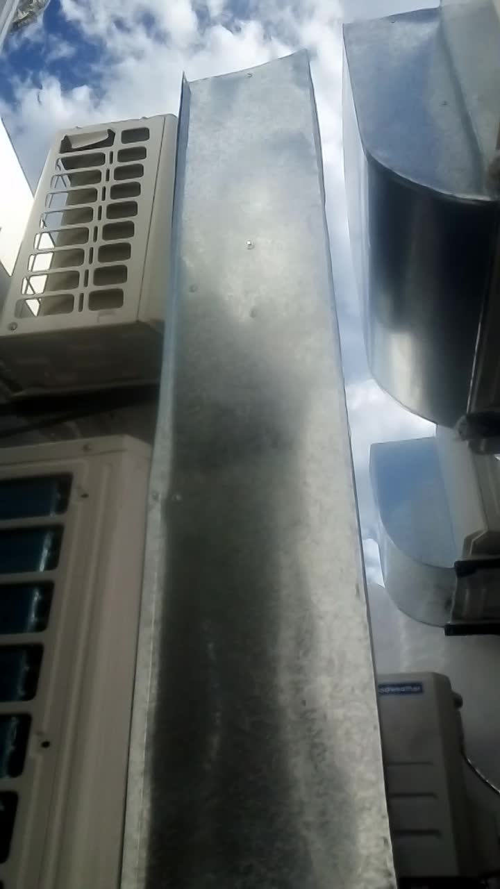 Instalación de Ductos de Expulsión en Equipos de AA Tipo Split