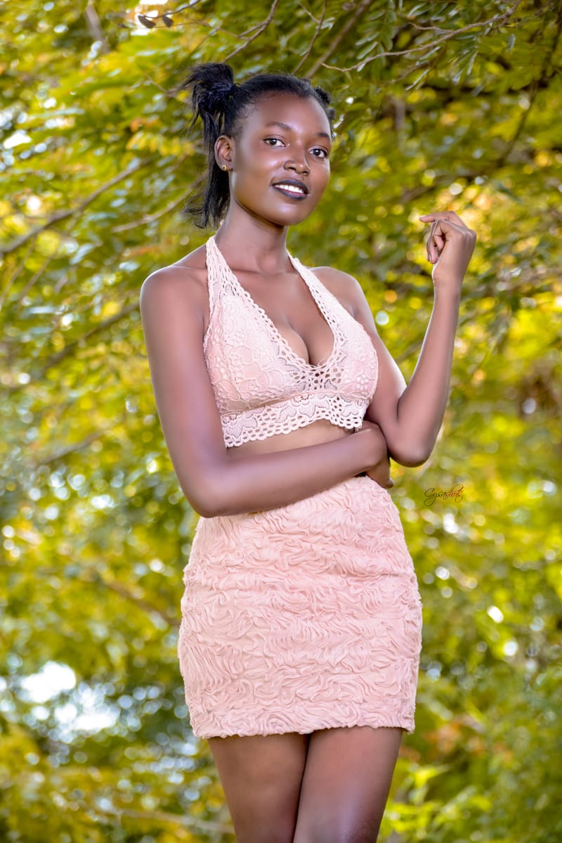 PHOTOSHOOT