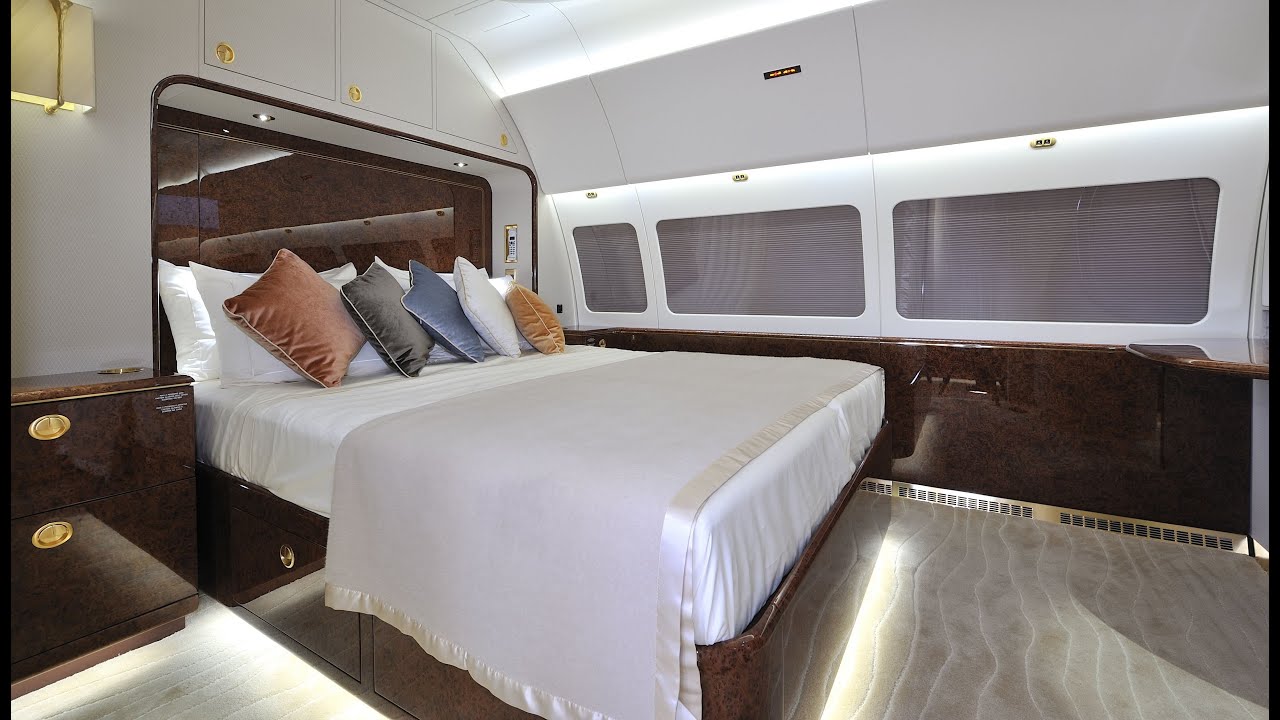 1830 nm Max Range 139 Max Capacity 636 cu ft. Max Baggage