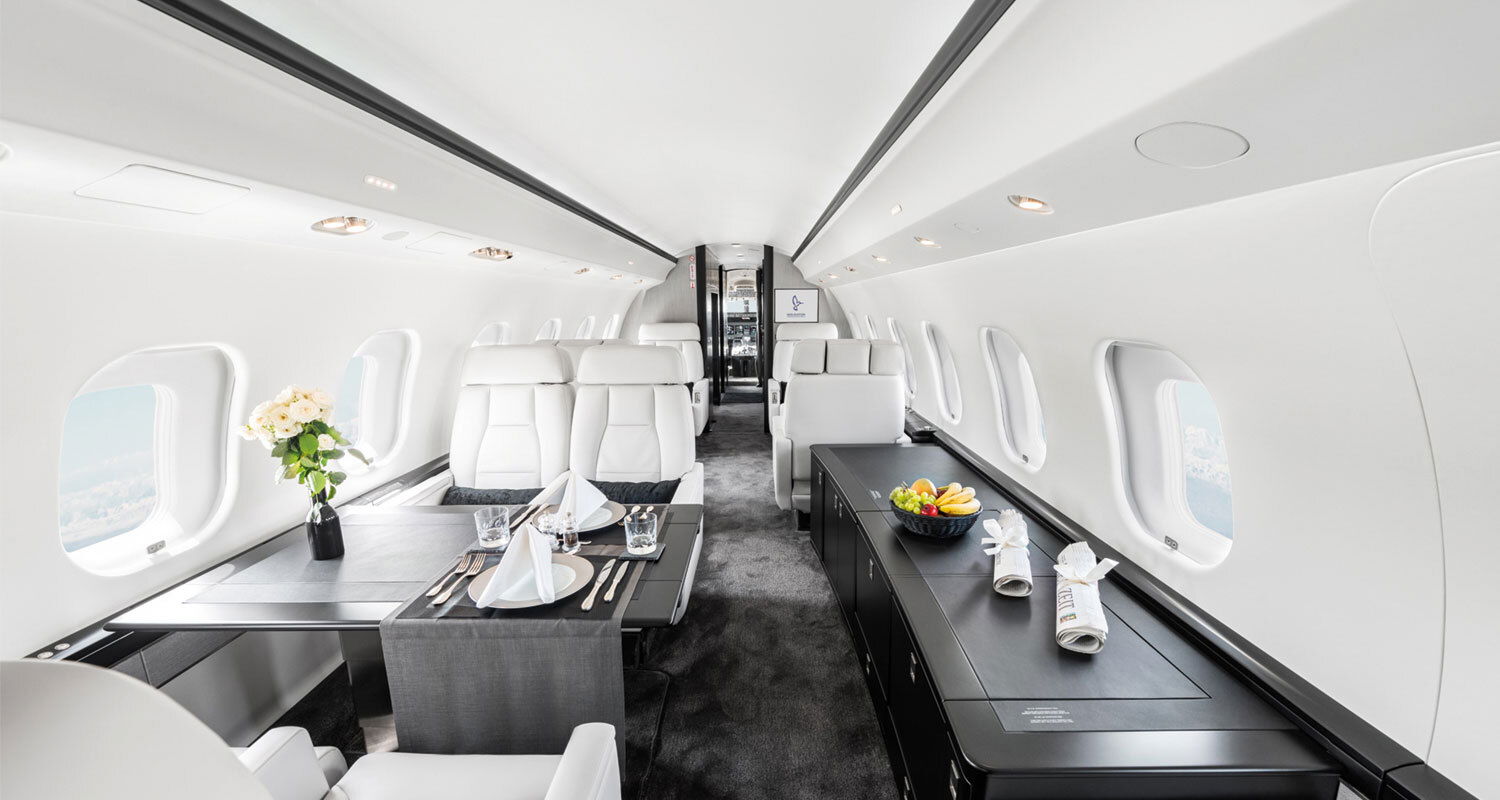 11,000km Max Range 12-14 Max Capacity 195cu Max Baggage