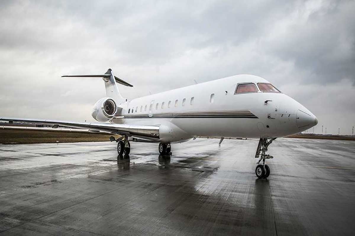 510 kts Cruise Speed 4725 nm Max Range 12 Max Capacity H: 6 ft 2 Max Height