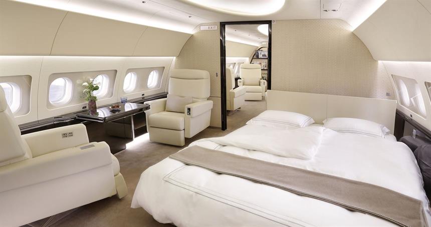 5900 nm Max Range 19-25 Max Capacity 7 ft 4 Max Height 1200 cu ft. Max Baggage