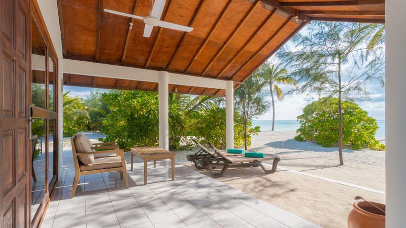 INTER-CONNECTING BEACH BUNGALOWS - 79m2