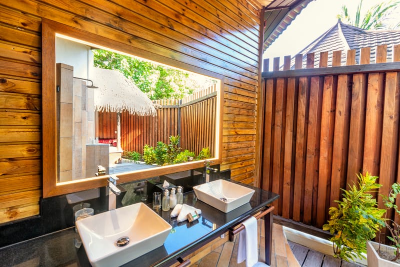 JACUZZI BEACH VILLA - 88M2