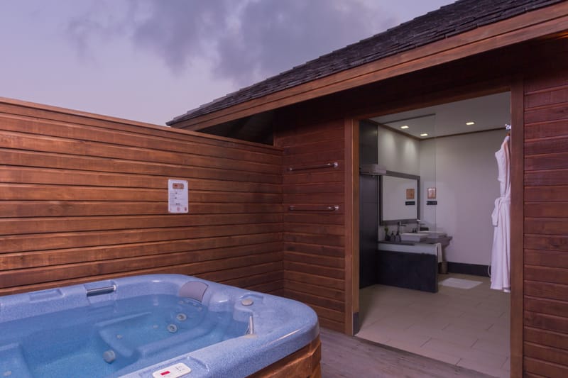 Jacuzzi Water Villa - 85sqm