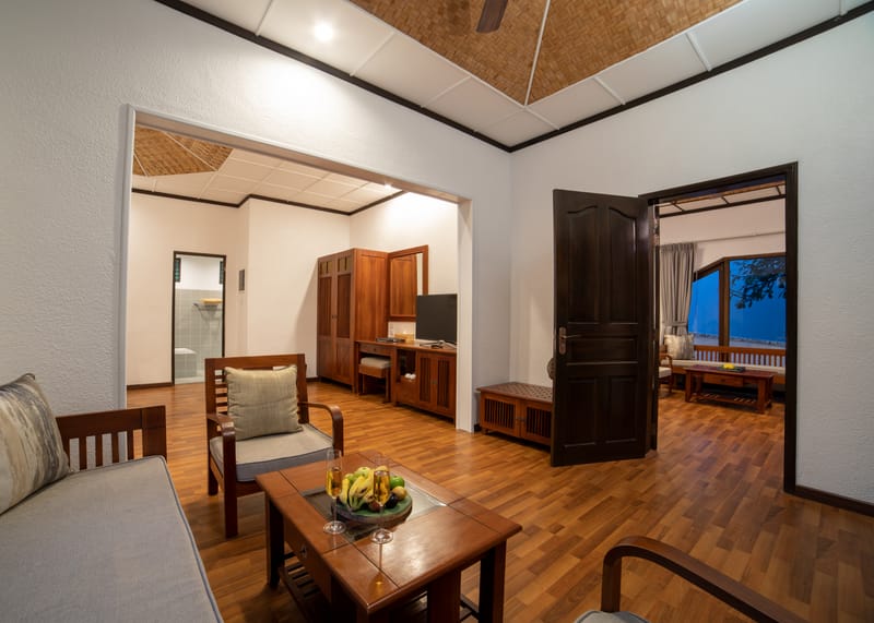 Deluxe Beach Front Room 