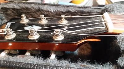 תיקוני גיטרות וכלי מיתר image