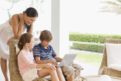 Sostener para crecer: crianza positiva