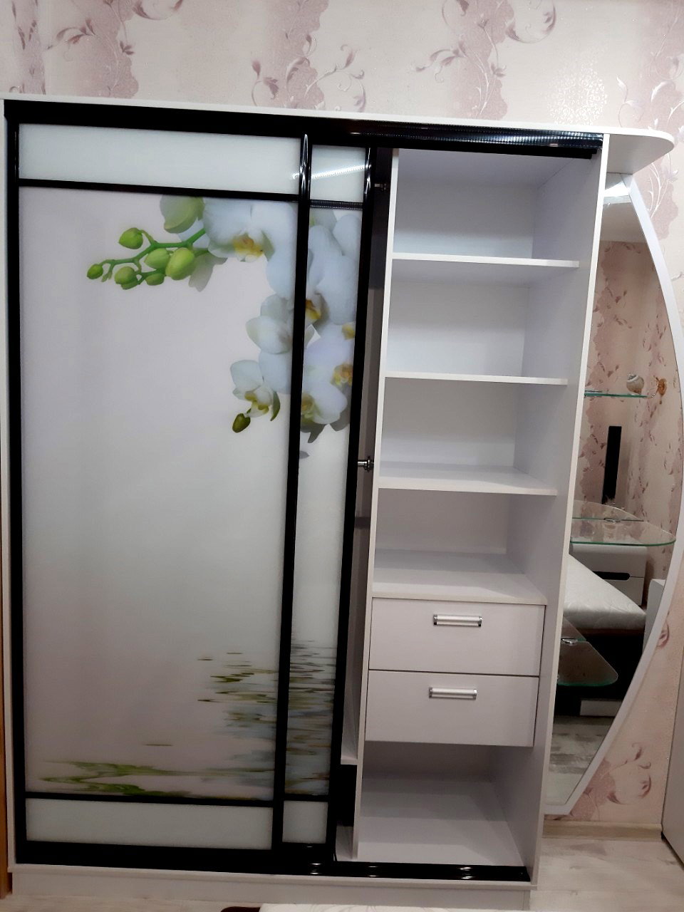 Шафи купе та гардеробні кімнати