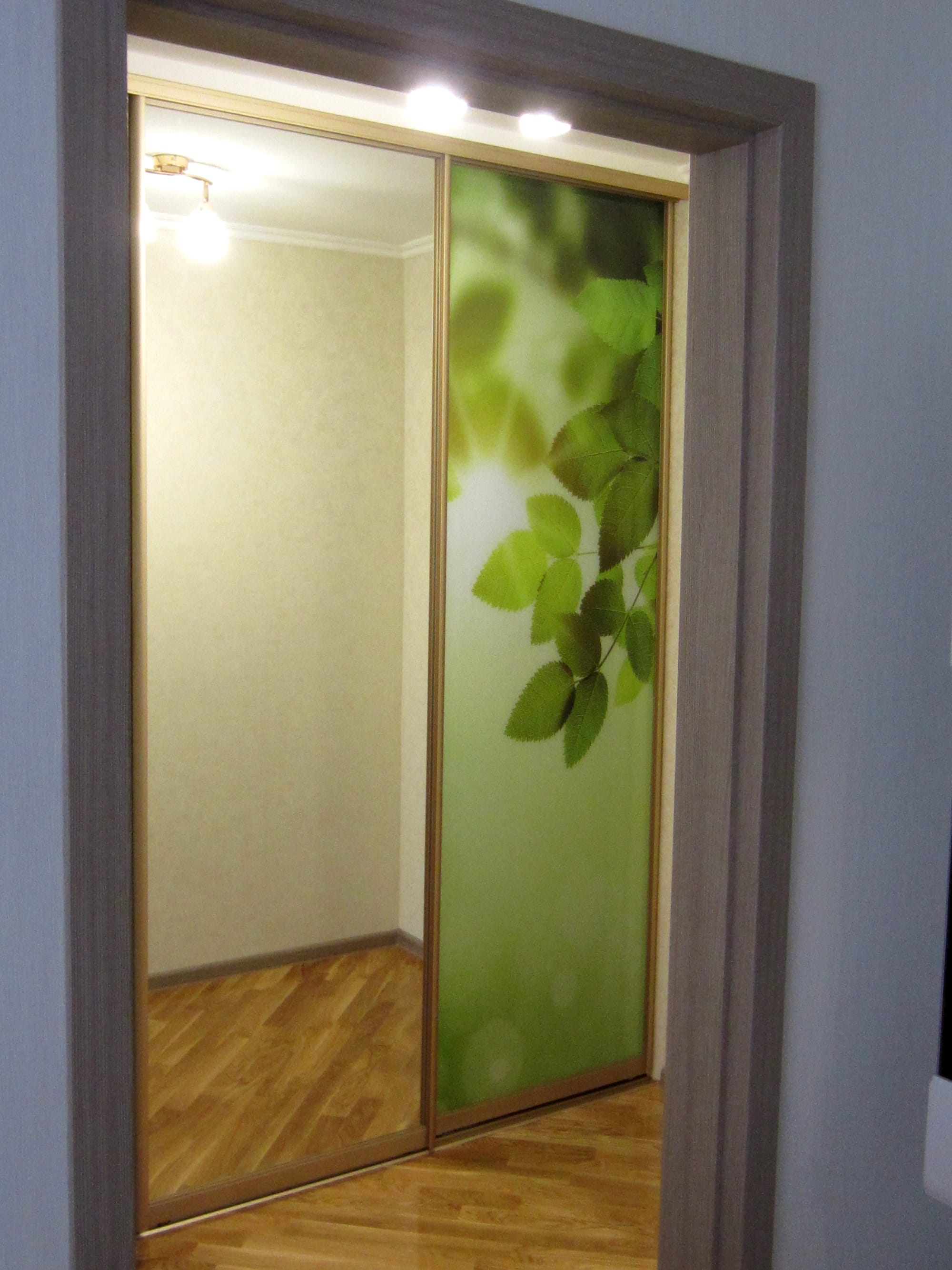Розсувні системи для шаф купе та міжкімнатних перегородк
