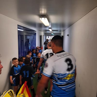 10 Sharks juniors play first grade in round 2 of the first grade competition