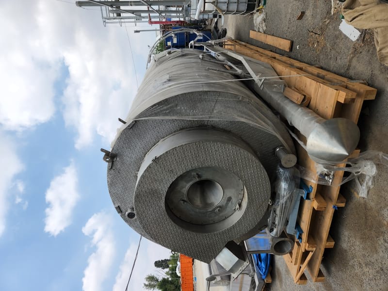 תכנון LAYOUT והתקנת ציוד וצנרת 