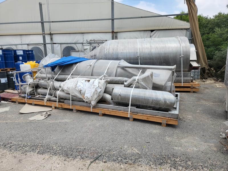 תכנון LAYOUT והתקנת ציוד וצנרת 