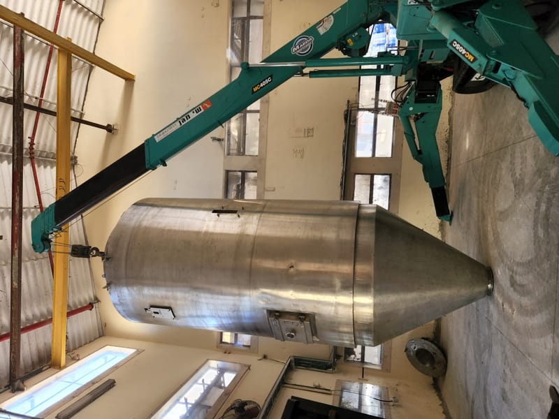 תכנון LAYOUT והתקנת ציוד וצנרת 