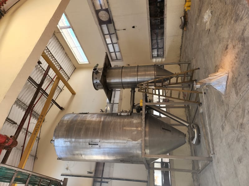 תכנון LAYOUT והתקנת ציוד וצנרת 