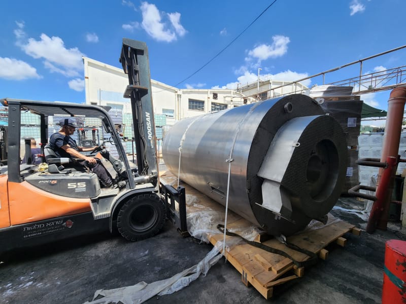 תכנון LAYOUT והתקנת ציוד וצנרת 