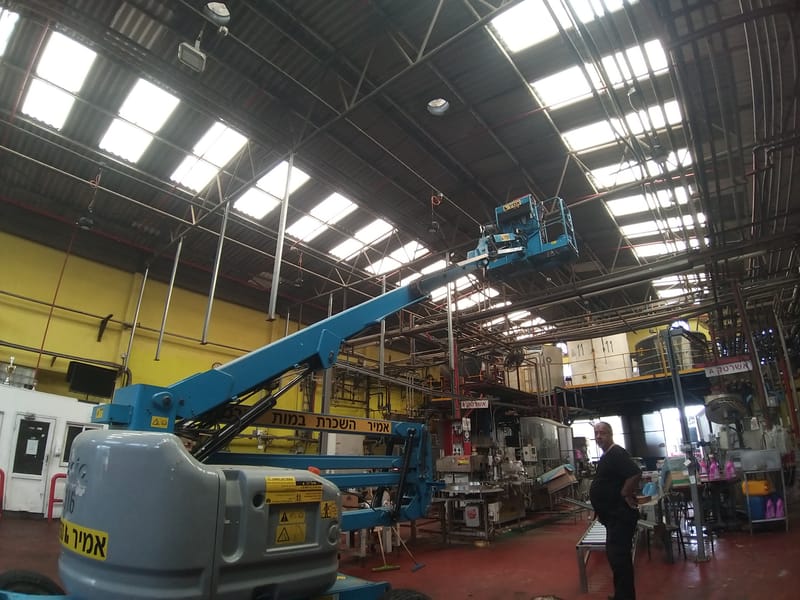 תכנון והתקנת קונסטרוקציה לפאנל מבודד כולל התקנת לוחות פאנל מבודד 