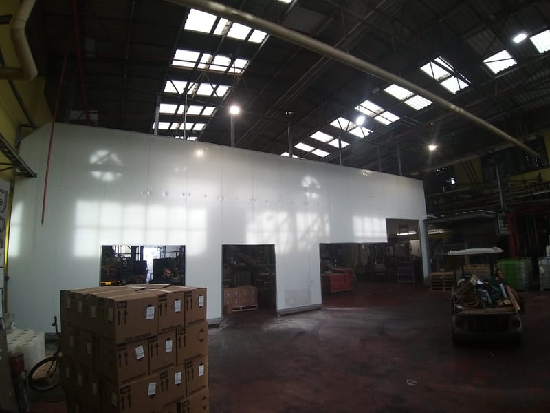 תכנון והתקנת קונסטרוקציה לפאנל מבודד כולל התקנת לוחות פאנל מבודד 