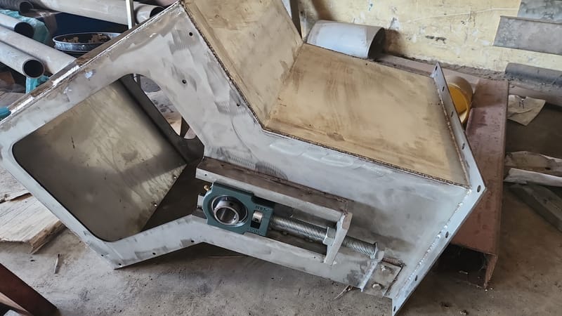 ייצור מסוע לפי תכנון כולל התקנה ואספקה והתקנת תעלות PP 