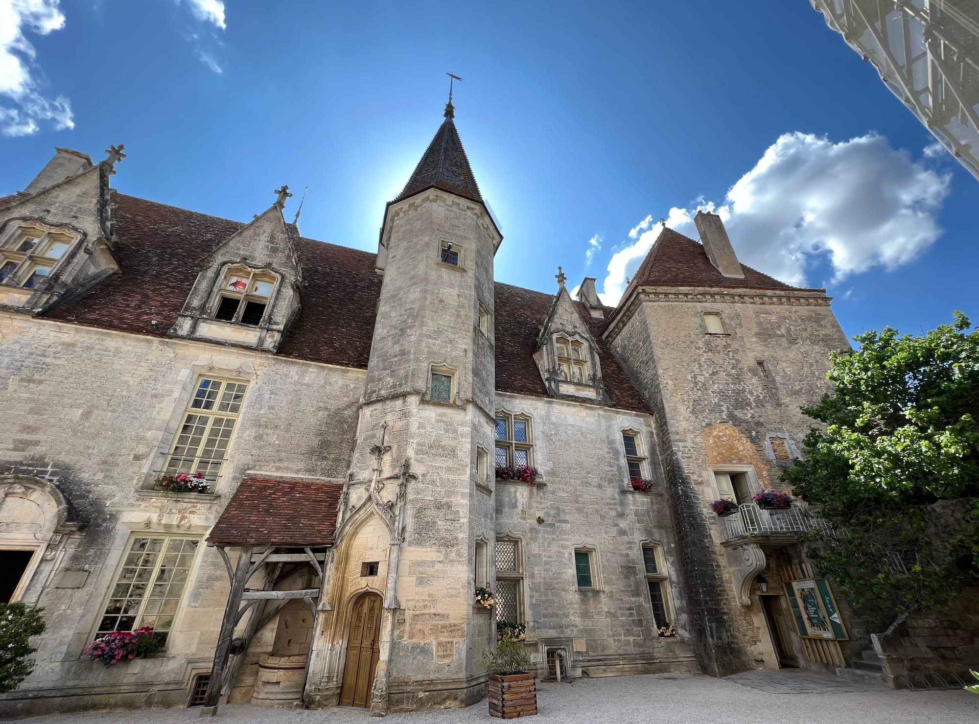 Von Spiez nach Châteauneuf en Auxois