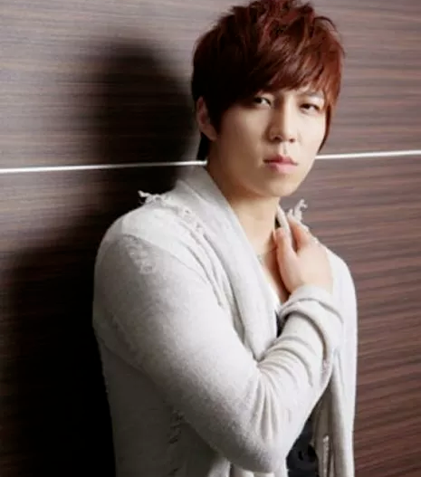 Soohyun U-KISS Meninggalkan Agensi Setelah 13 Tahun