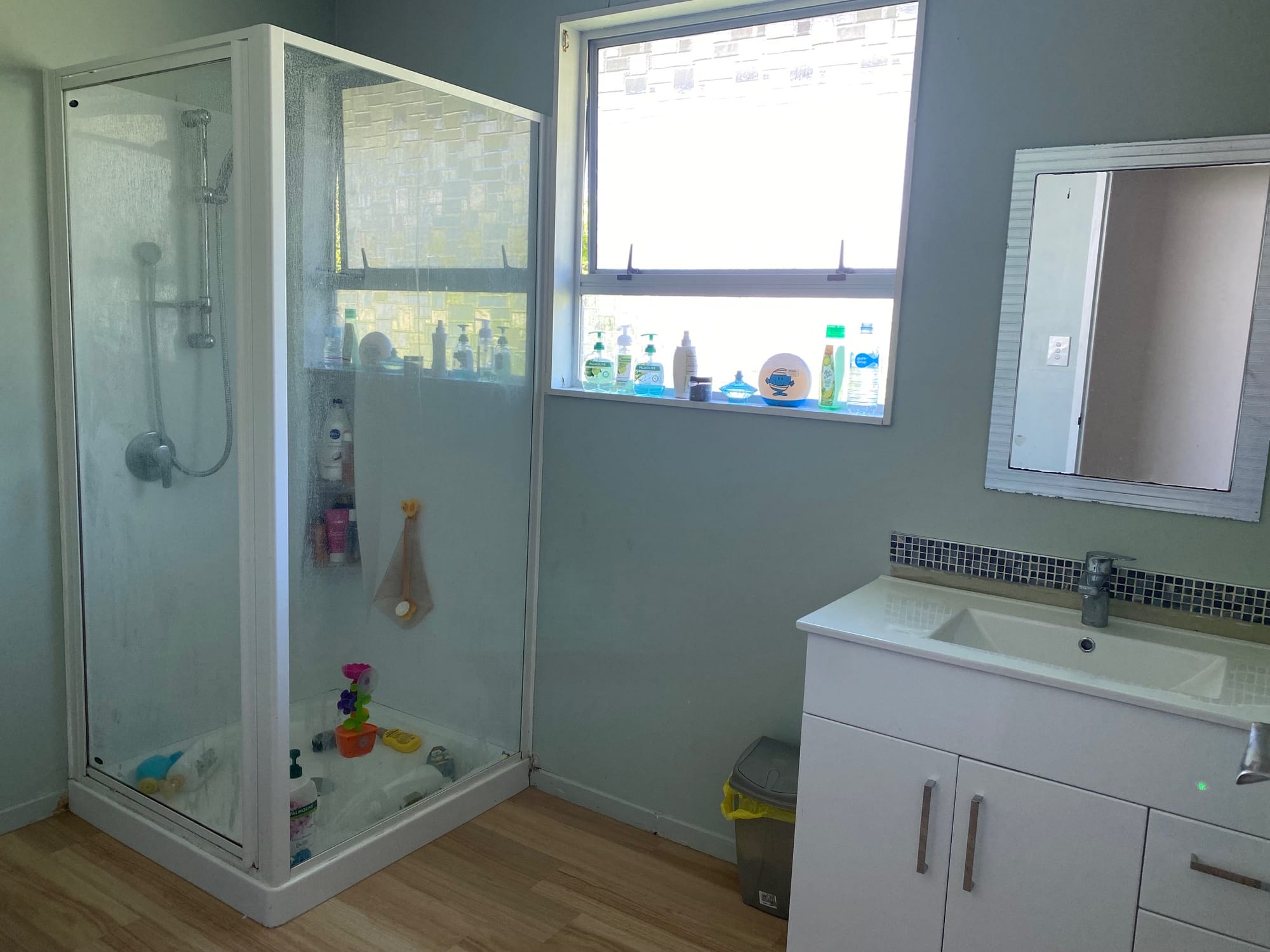 Modern Spacious 2 Bedroom Unit in Nelson Crescent