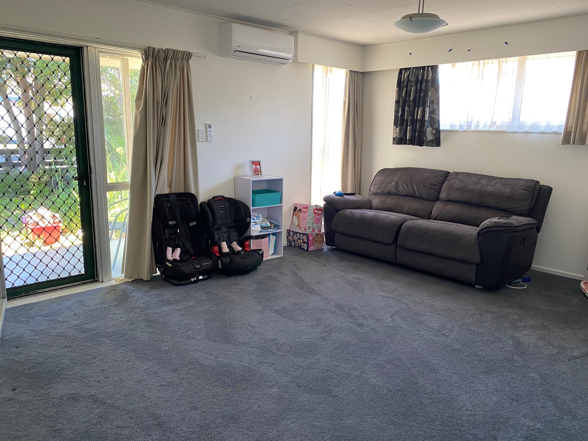 Modern Spacious 2 Bedroom Unit in Nelson Crescent