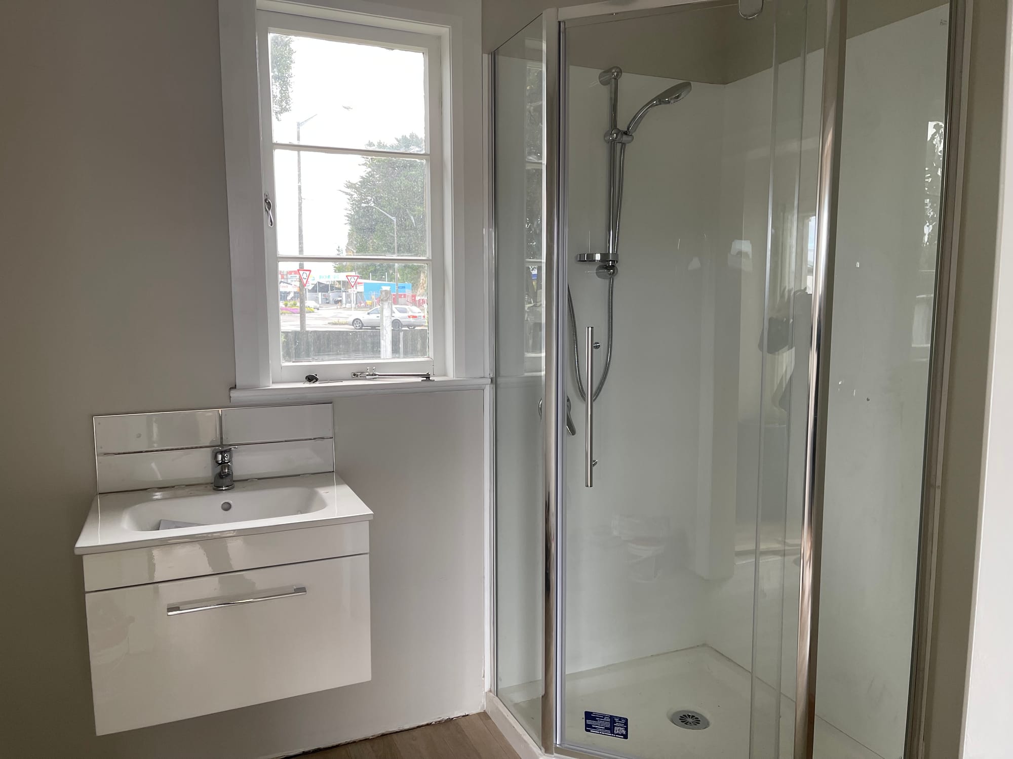 Renovated 2 Bedroom 2 Bathroom in Marewa