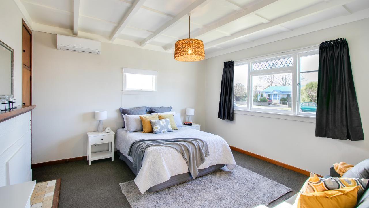 Cosy Art Deco One Bedroom