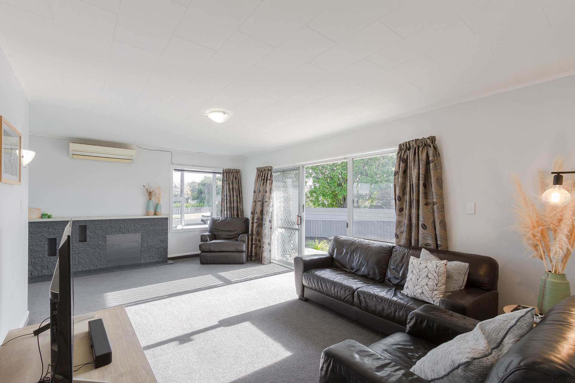 Modernised 3 Bedroom in Tamatea