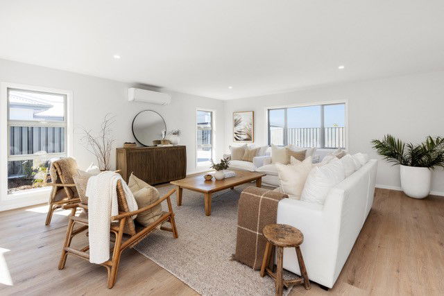 New, sunny, indoor/outdoor flow what more could you ask for