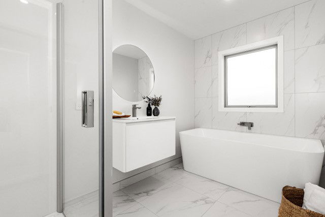 New, sunny, indoor/outdoor flow what more could you ask for