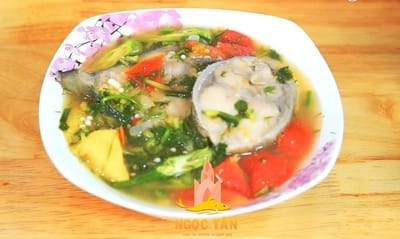 Cá bớp nấu canh chua thanh mát, đơn giản ai cũng mê