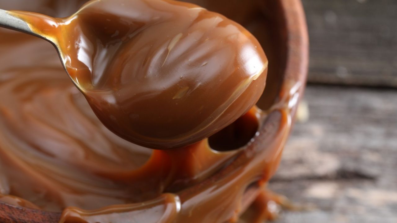 Receta del dulce de leche familiar elaborado con leche de vaca o cabra