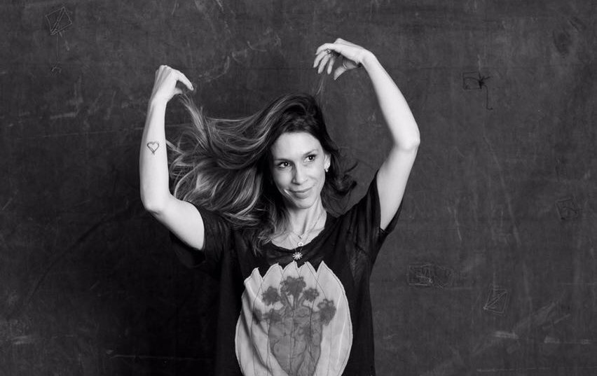 SARAH OLIVEIRA SOBRE PRÉ-JULGAMENTO NA WEB: "NÃO ESTÁ NA MINHA LINHA EDITORIAL DE VIDA. O ‘PRONTO, FALEI’ É BREGA"