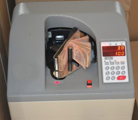 Bundle Note Counting Machine -Vacuum based