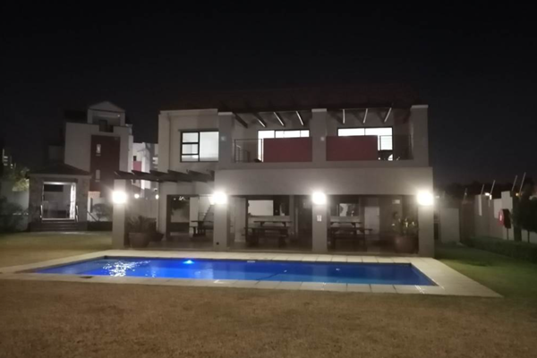 1 Bed Apartment in Sunninghill - R899 000