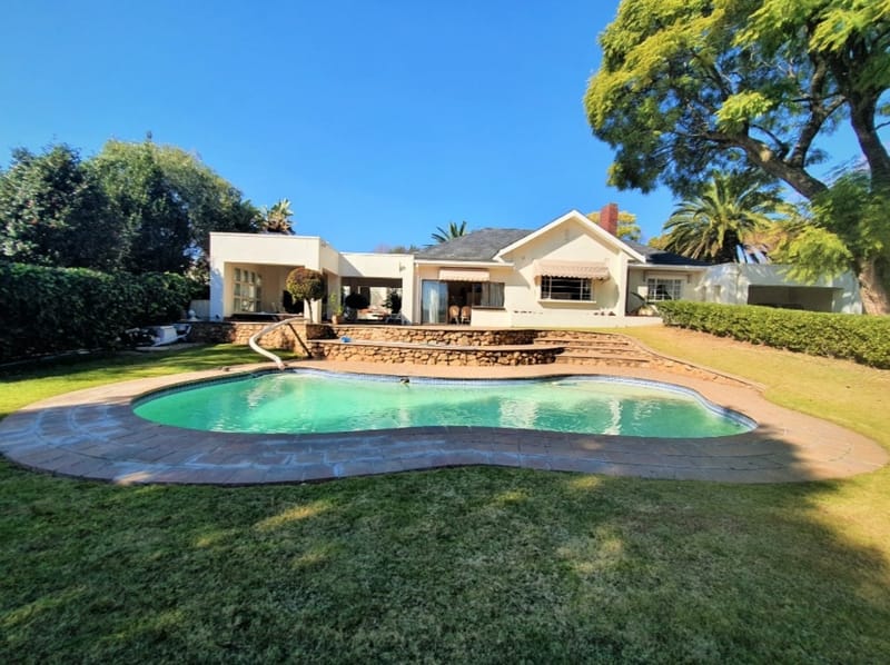 Luxury House for Sale in Craighall Park - R3 900 000