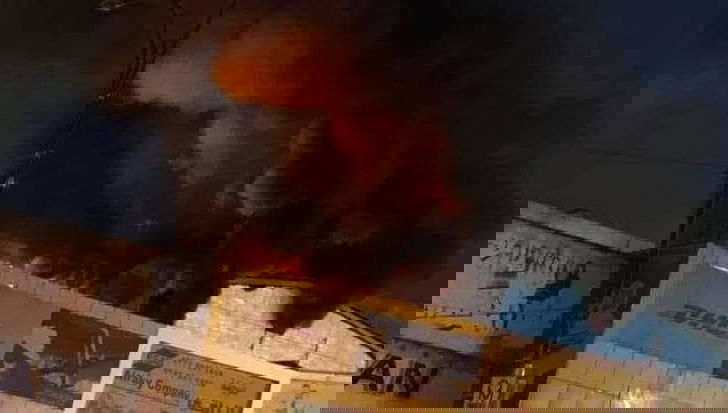 حريق يلتهم مجمعاً تجارياً في كركوك