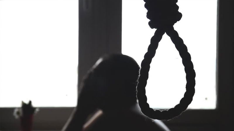 انتحار فتاة في ذي قار بسبب "موبايل"