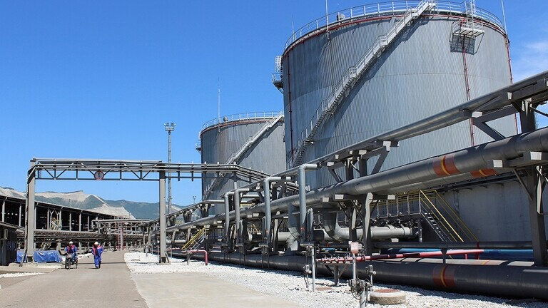 إدارة حقل نفطي جنوبي العراق تقلص ساعات الدوام بعد اجتياح كورونا لموظفيها