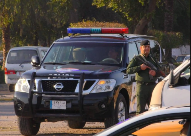 اعتقال متهمين بينهم متورط بإلقاء قنبلة على منزل مواطن