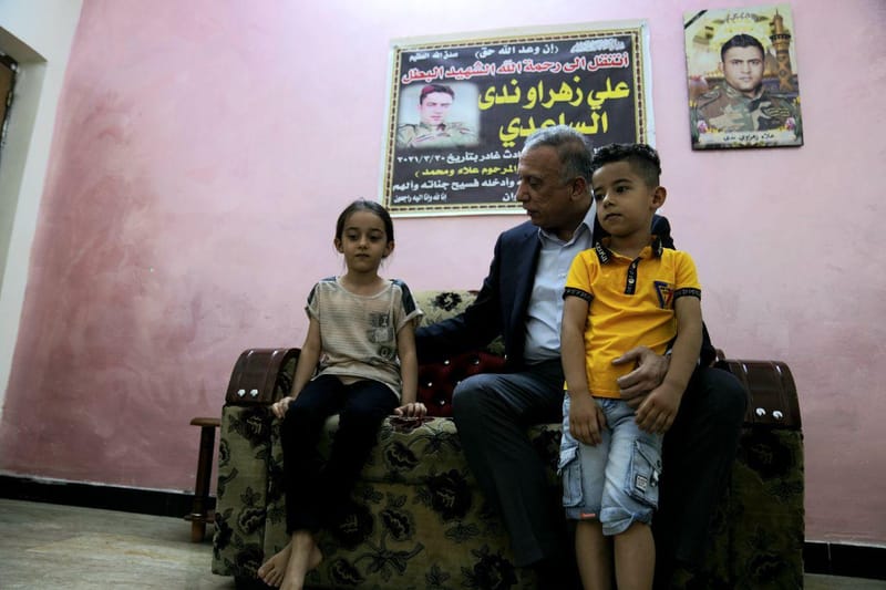 الكاظمي اثناء جولته التفقدية .. أخطاء الماضي لن تتكرر !