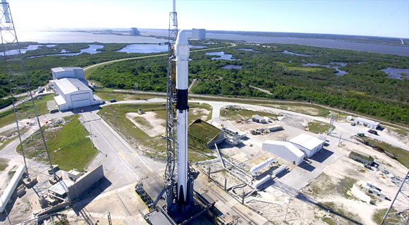 شركة SpaceX أطلقت 52 قمرًا صناعيًا من ستارلينك للإنترنت
