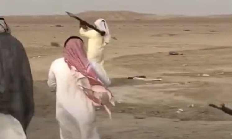 تشييع احد شيوخ محافظة المثنى بالصواريخ